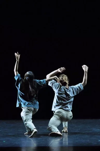 Danseur de dos